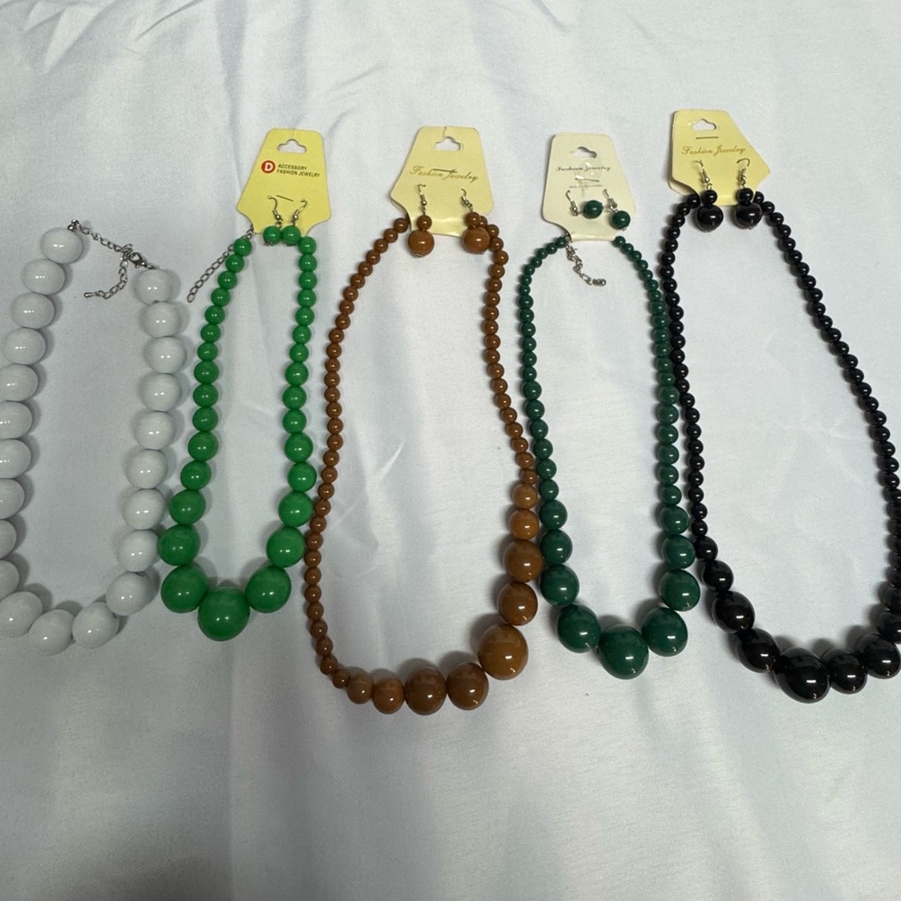 Elegant Beaded Necklace Set